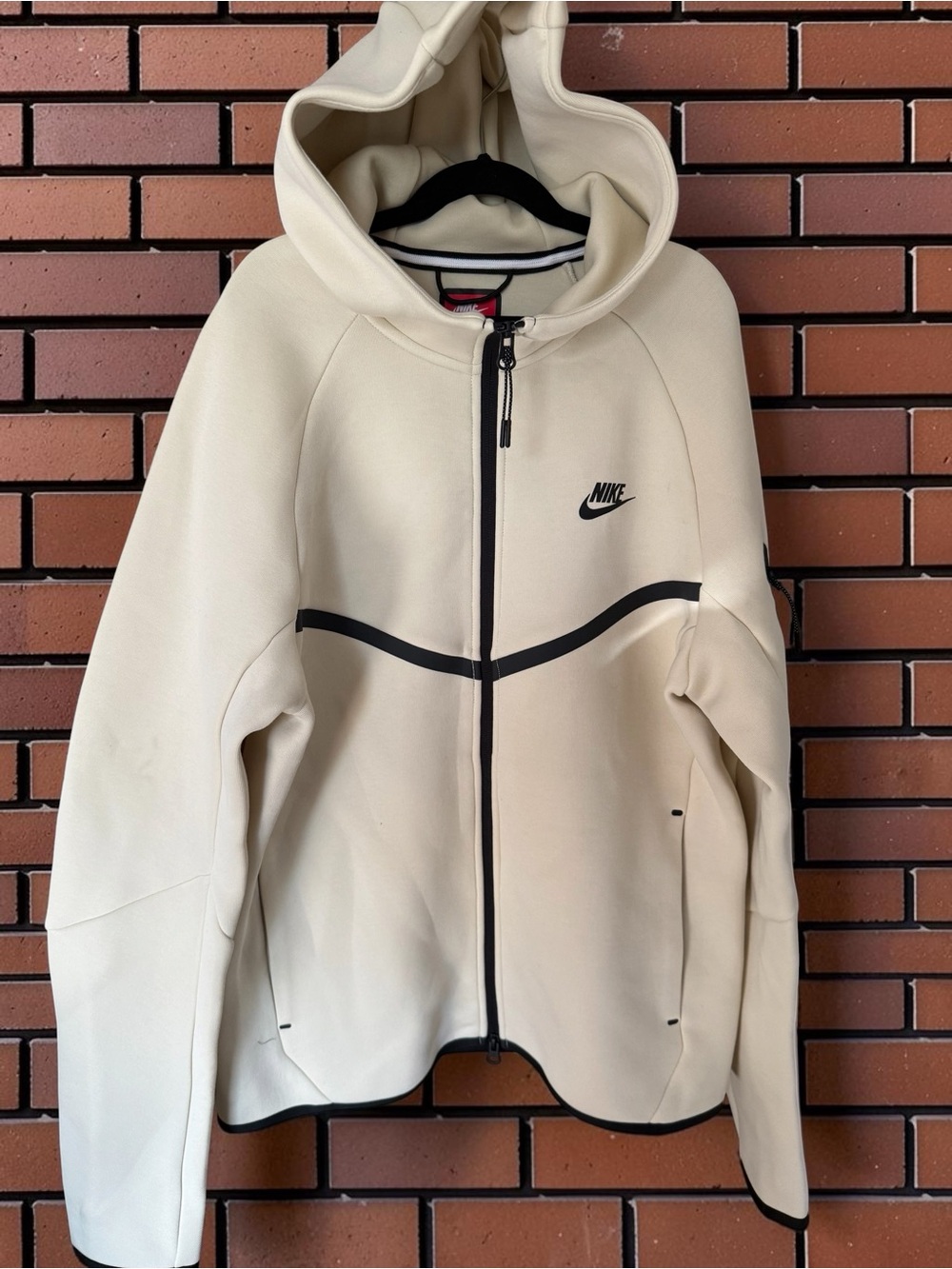 Nike Cream Hoodie (NEW No Tag)